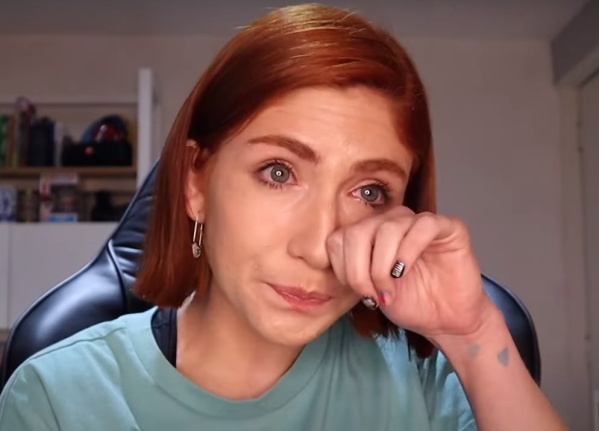 Video: una youtuber mexicana acusa a un reconocido influencer de haberla abusado: "Me hacía cosas y no podía moverme"