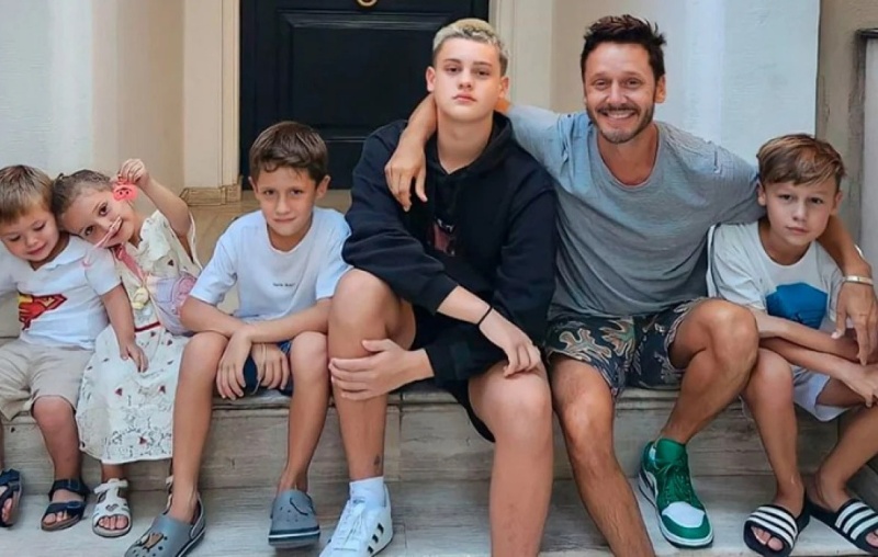 Las tiernas fotos que Benjamín Vicuña compartió junto a sus ”amores”