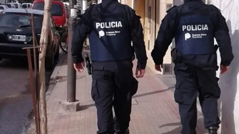 Insólito: un policía de Ensenada estaba borracho y se enfrentó con otros agentes