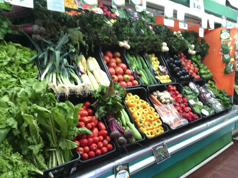 Fijaron precios de referencia para frutas y verduras que se venden en los supermercados: cómo es la canasta
