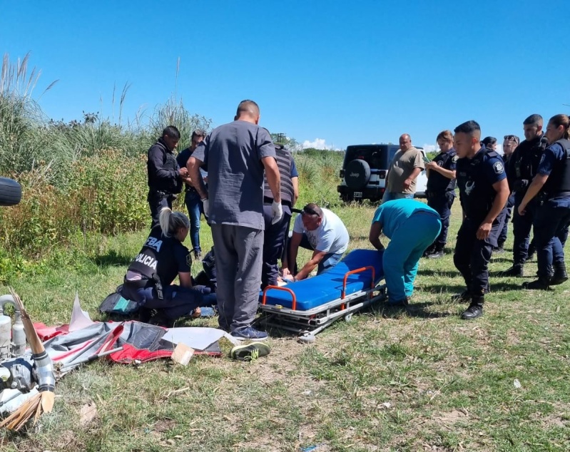 Un hombre se cayó de su parapente y murió cerca del Aeroclub de La Plata