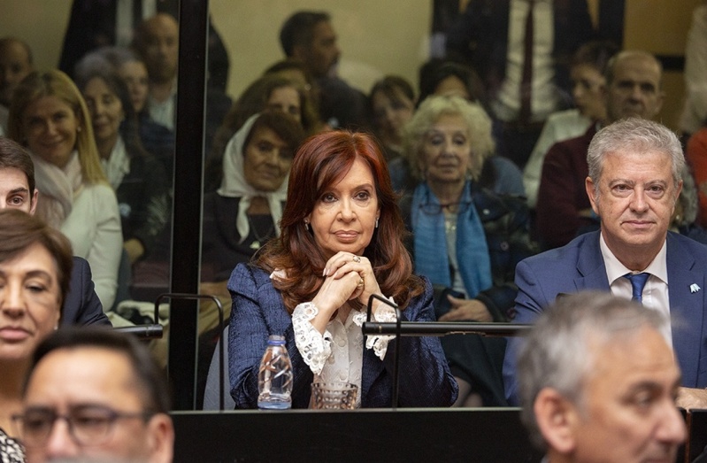 La defensa de Cristina Fernández pidió el apartamiento de otro juez en la causa Vialidad