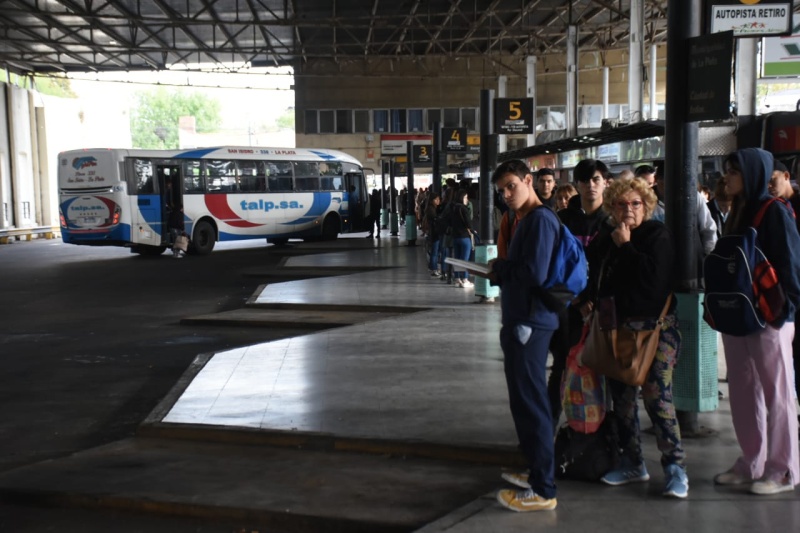 Operativos en la Terminal de La Plata y otros municipios: se relevaron 771 micros y detectaron múltiples infracciones