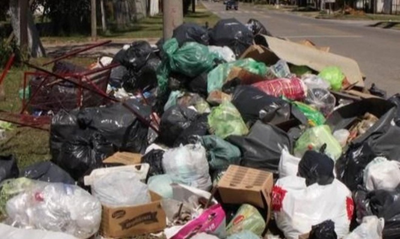 En Tolosa reclaman por la acumulación de los residuos en la calle