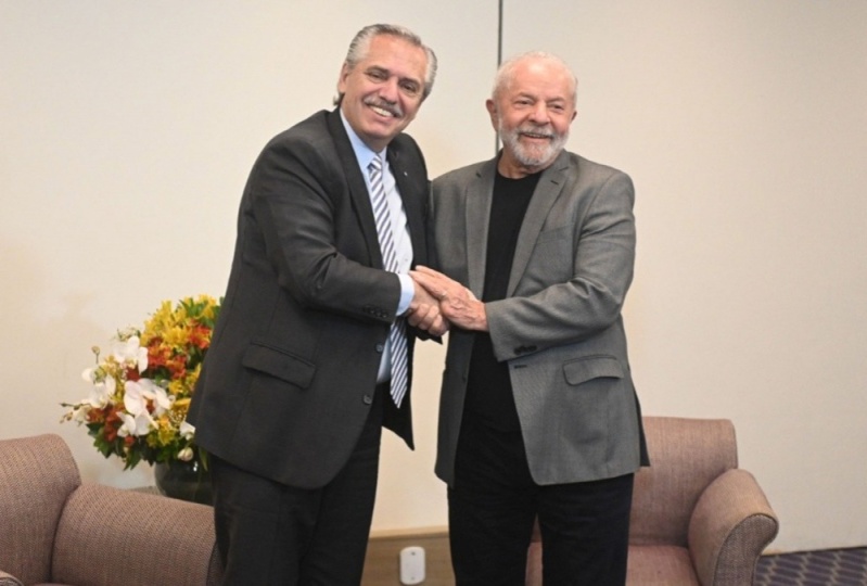 Luego de mantener una reunión con el presidente electo de Brasil, el presidente aseguró que Lula visitará a la Argentina