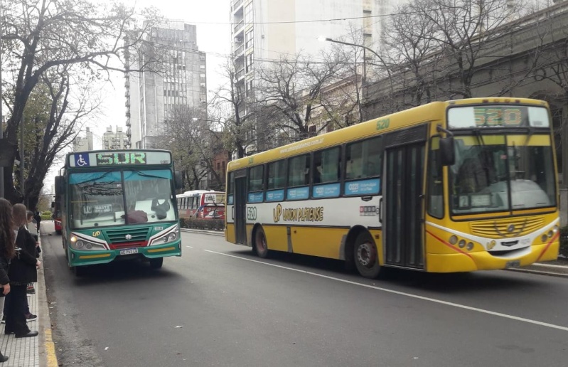Se extendió la conciliación obligatoria y no habrá paro de colectivos este martes