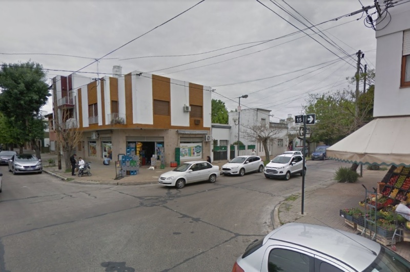 Brutal entradera a una jubilada en La Plata: la golpearon y se llevaron más de 100 mil pesos