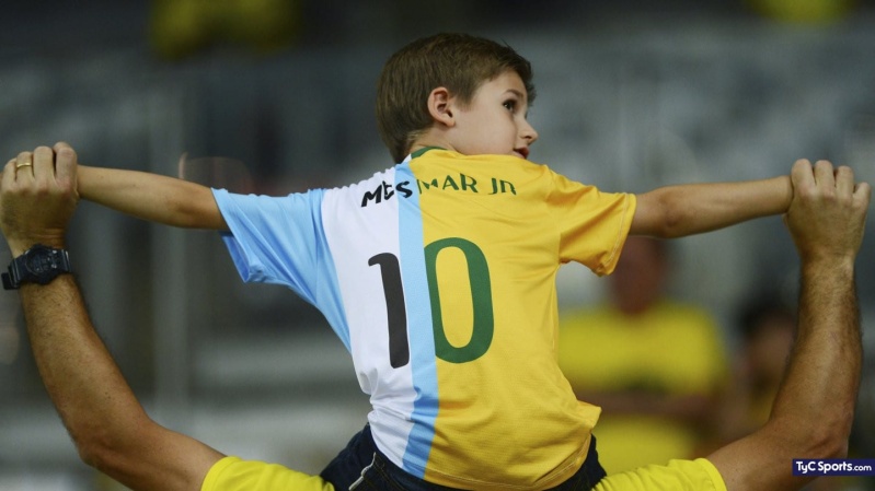 Crece la polémica por los brasileños que hinchan por Argentina en la final