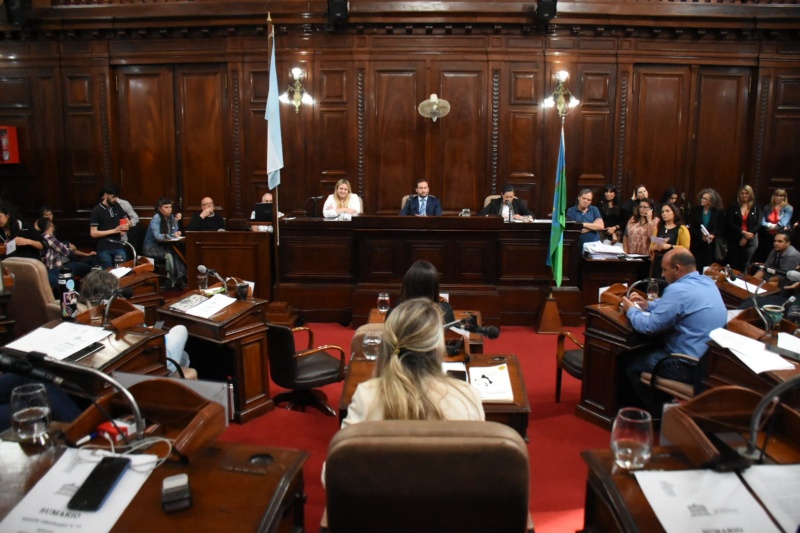 Presupuesto 2023 de La Plata: el Frente de Todos logró incluir un fondo de 1.000 millones de pesos para obras barriales