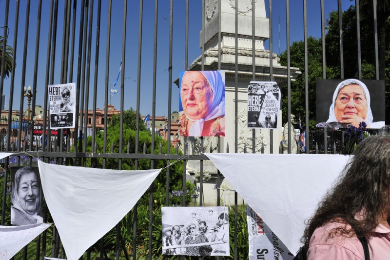 Miles de personas despidieron a Hebe de Bonafini en Plaza de Mayo
