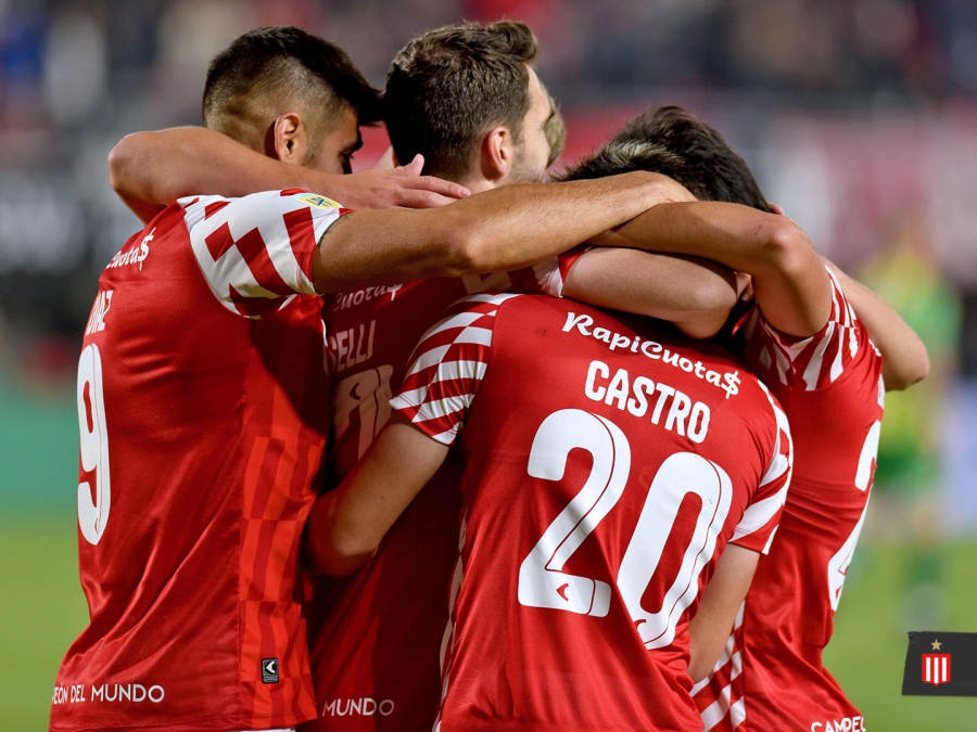 ¡Estudiantes a octavos!