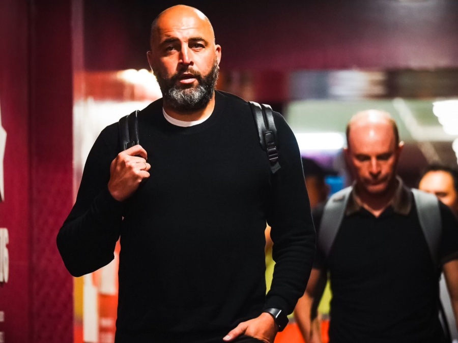 Méndez valoró el punto y bancó al equipo: ”Me quedo con la entrega, y el orden táctico que tuvimos”