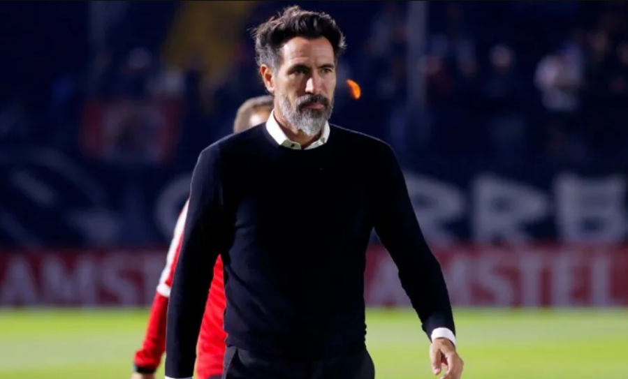 Eduardo Domínguez se sinceró tras la derrota: ”Es probable que me haya equivocado en el planteo inicial”