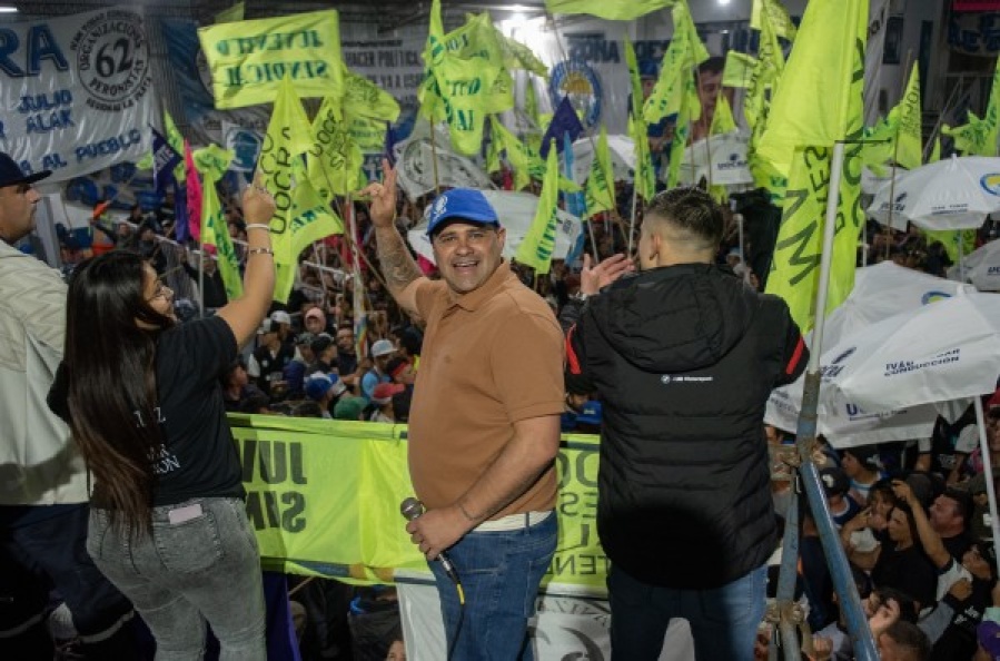 Iván Tobar encabezó un masivo acto en Tolosa: “Conseguimos 144 puestos de trabajo para los compañeros y compañeras”