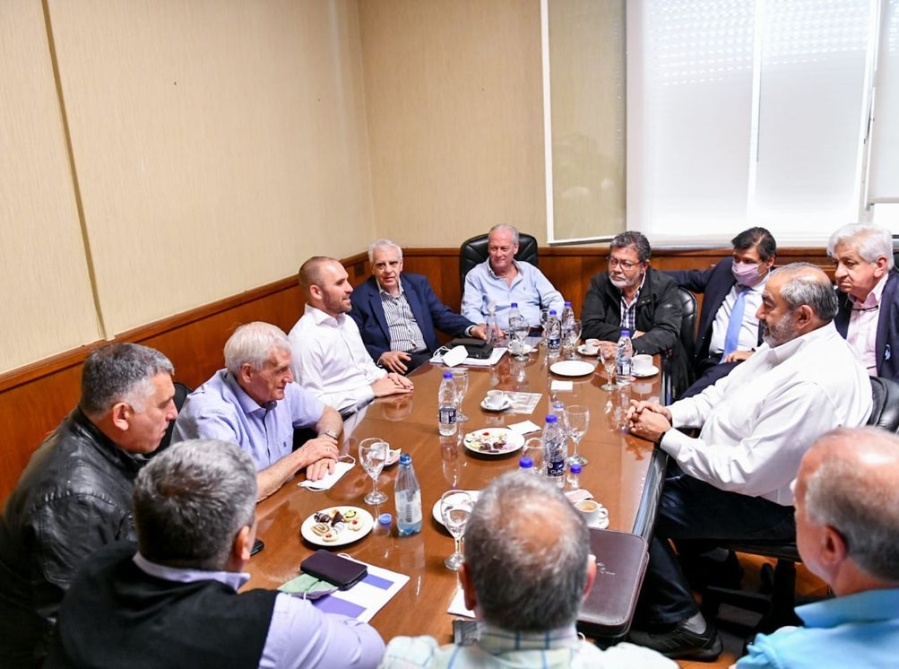 Tras reunirse con Guzmán, la CGT apoyará el acuerdo con el FMI: ”No va a haber ninguna reforma contra los trabajadores”