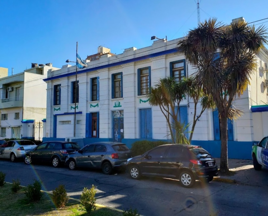 Un hombre de 51 años murió en la comisaría segunda de La Plata