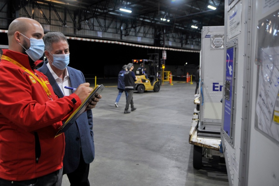 Comenzaron a repartirse las 776.000 dosis que le corresponden a la Provincia de Buenos Aires para vacunar a mayores de 3 años