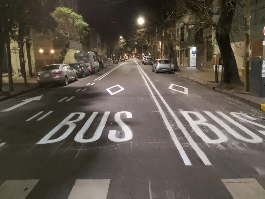 Carriles exclusivos en calle 54: así será la reubicación de las paradas de micros desde este lunes