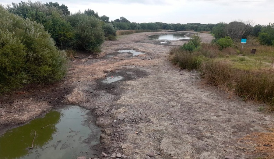 Pese a las lluvias del lunes, el Arroyo El Pescado permanece seco