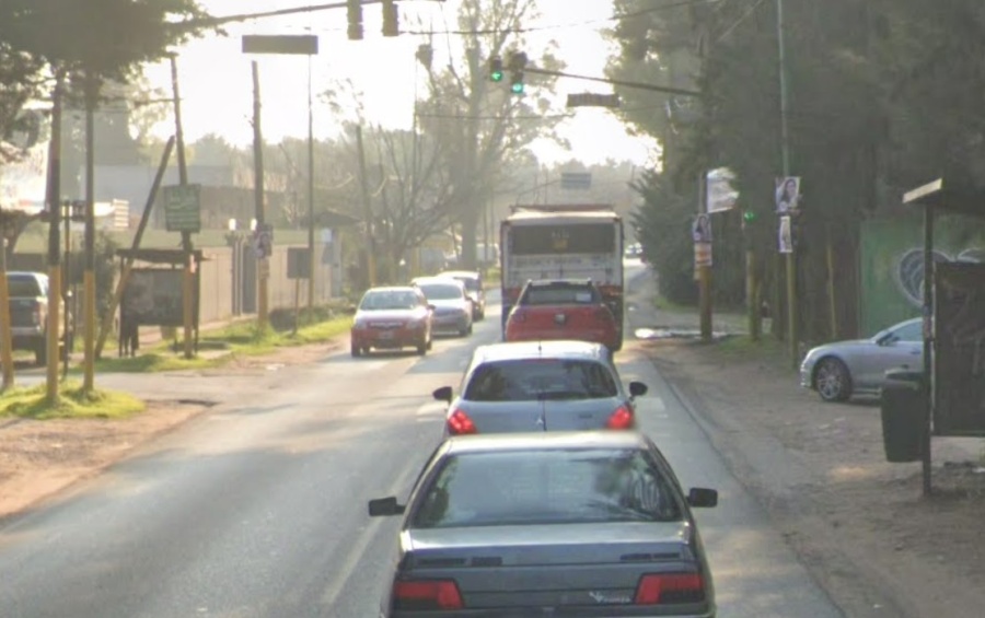 Un joven fue chocado dos veces en City Bell, quedó internado y nadie frenó: la familia busca a los responsables