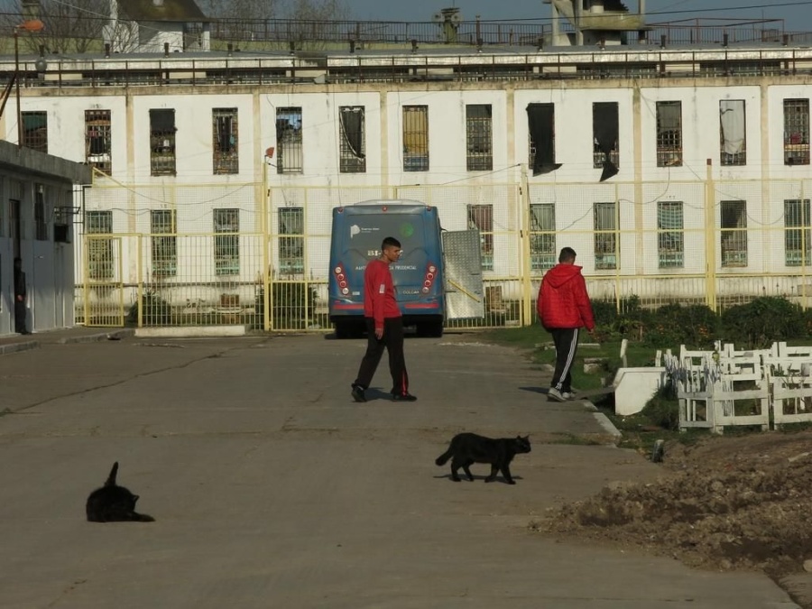 Apuñalaron a un preso en el penal de Gorina tras un brutal enfrentamiento