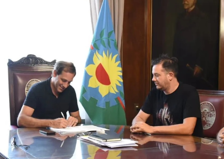 Se reabre la paritaria municipal de La Plata: el acuerdo firmado contempla hasta ahora una suba salarial del 47% para el 2022