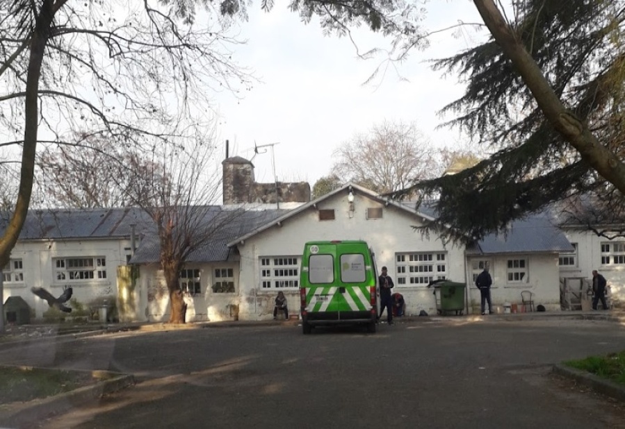 Un platense le pegó en la cara a su pareja embarazada de cuatro meses: la víctima no quería hacer la denuncia