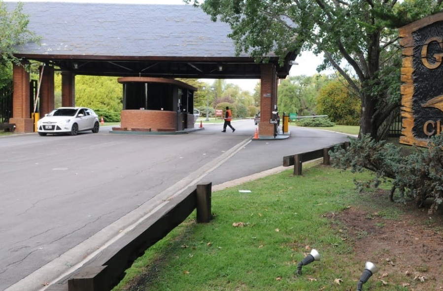 Permanecen prófugos los ladrones que consumaron los dos robos millonarios en el country Grand Bell