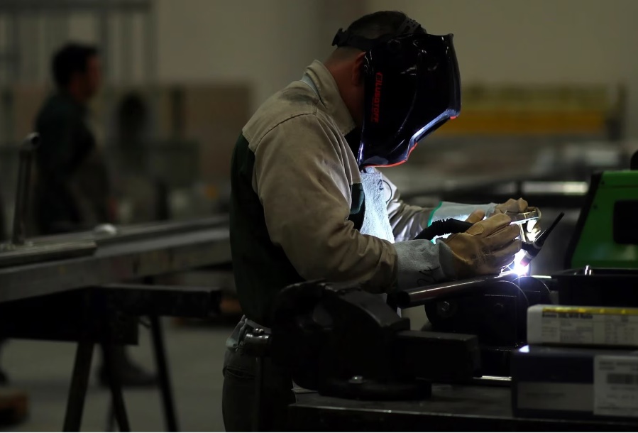 Se oficializó el nuevo piso de Ganancias para trabajadores: será de 700 mil pesos y rige desde este mes