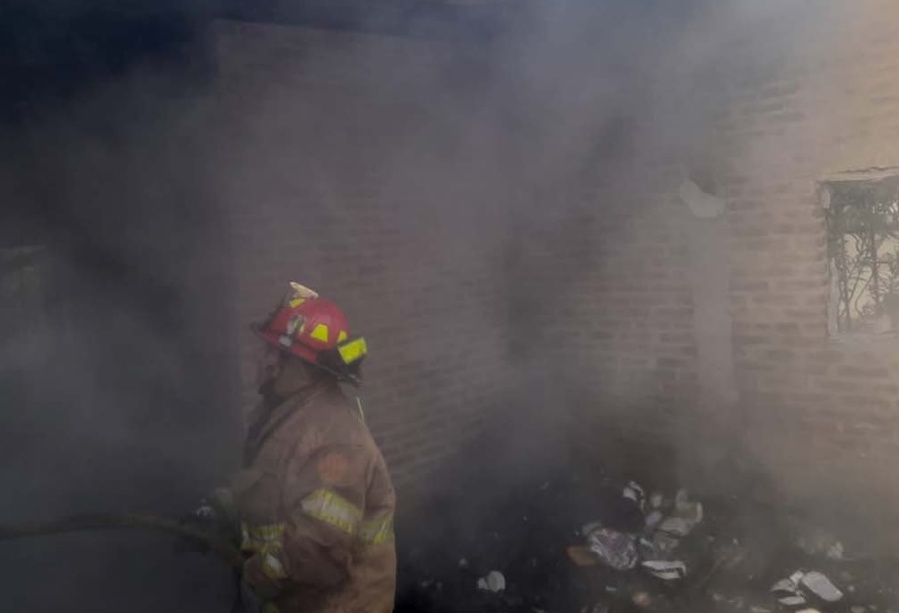 Le prendieron fuego la casa a una familia de Arturo Seguí y volvieron a robarles a pesar del desastre del lugar