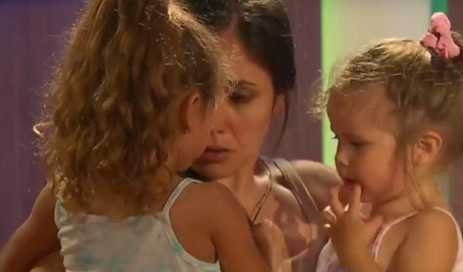 ”Gracias Marita no pensé que iba a ser tanto tiempo”: Romina vio a sus hijas y le agradeció a la mujer que las cuida