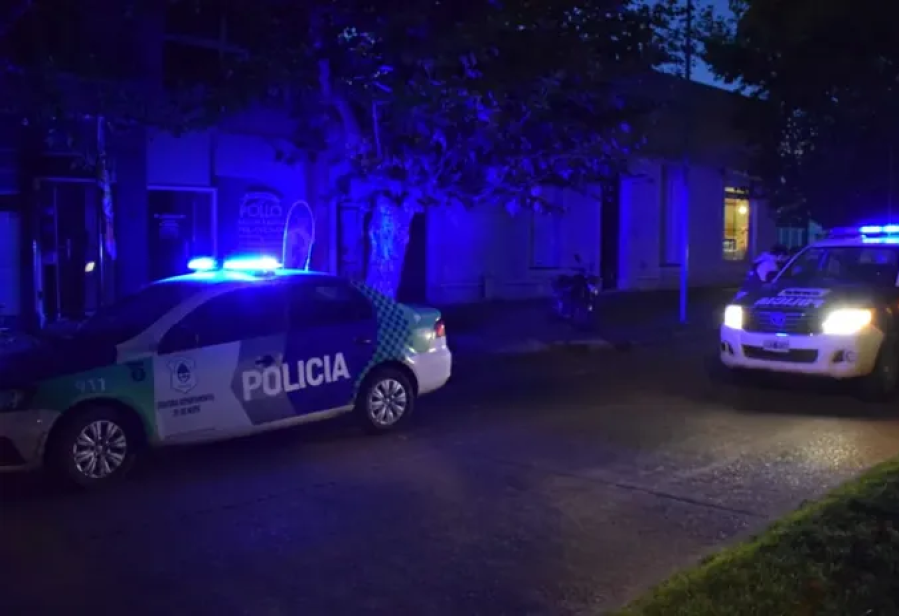 Dormía en su casa de Gonnet, escuchó ruidos y se llevaron más de 19 millones de pesos