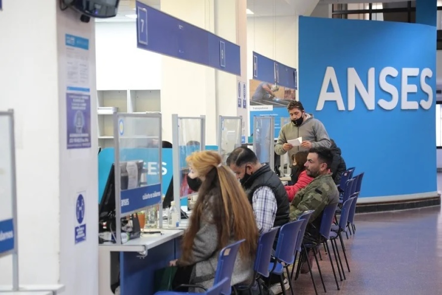 Calendario de pagos de ANSES: quiénes cobran este martes