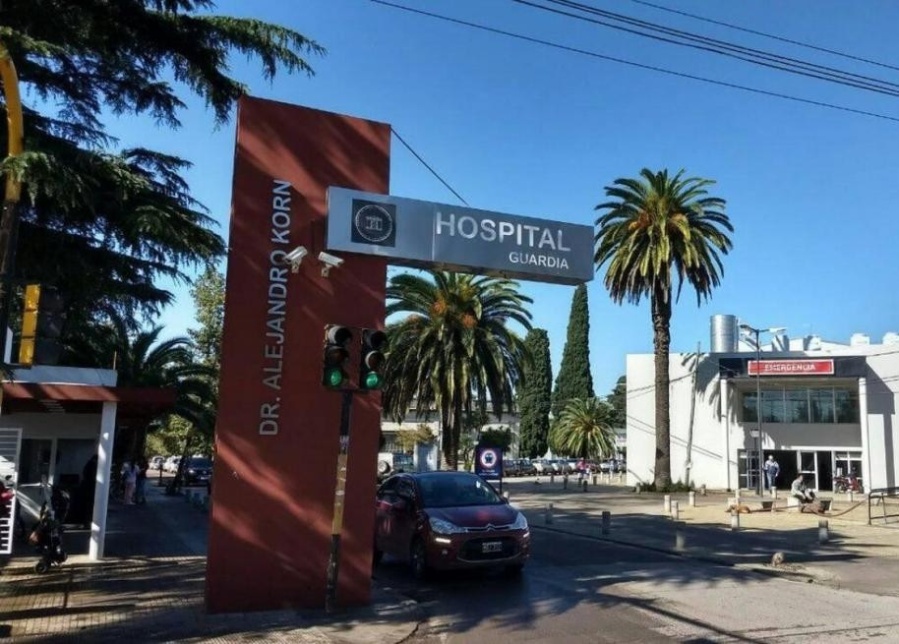 Balearon a un joven de 21 años cerca de la toma de Los Hornos y creen que se debe a una rivalidad de larga data