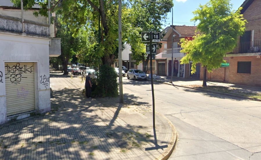 Ataron a una pareja de jubilados cuando habían terminado de cenar en su casa de 35 y 18