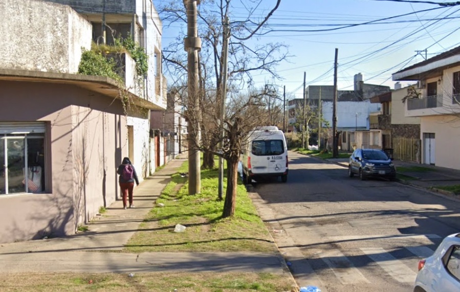 Ataron de pies y manos con un pañuelo a una pareja de jubilados en La Plata y huyeron con una millonaria cifra