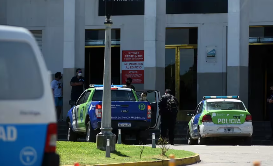 Un chico apuñaló a su compañero en el patio de la escuela