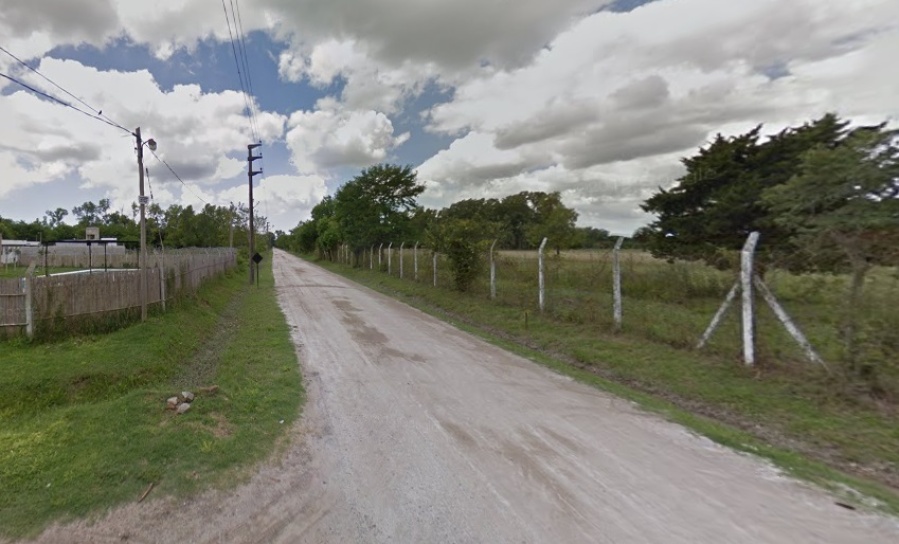 Un repartidor fue apuntado por un delincuente que quería robarle hasta las zapatillas