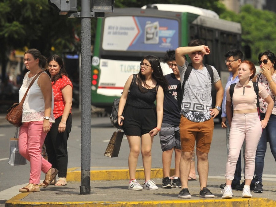 Buenos Aires y cinco provincias más se encuentran en alerta roja por ”calor extremo”
