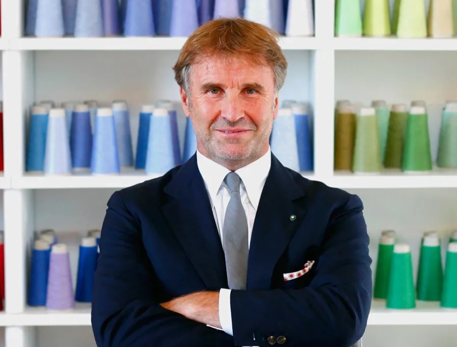 Un multimillonario italiano reveló cuántas horas hay que trabajar para llegar al éxito y desató la polémica