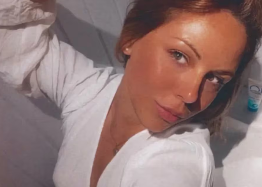 Declararon en Kosovo los padres de María Clara Urdangaray, la joven platense asesinada en agosto del 2023