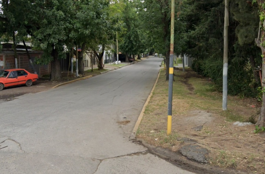 Amordazaron con una sábana a una vecina de Gorina mientras tomaba agua en la puerta de su casa