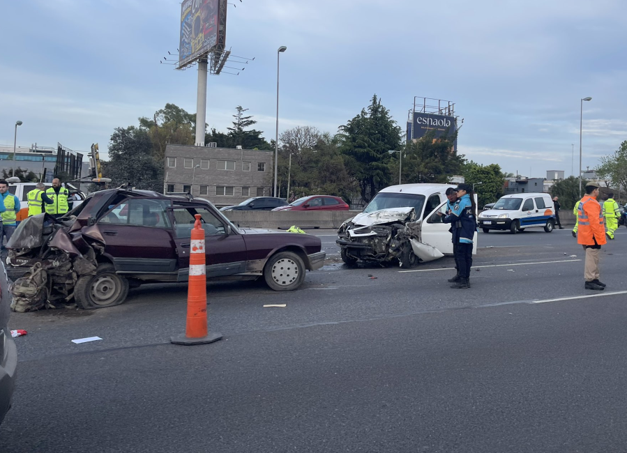 Murió una persona tras un terrible choque en la Panamericana