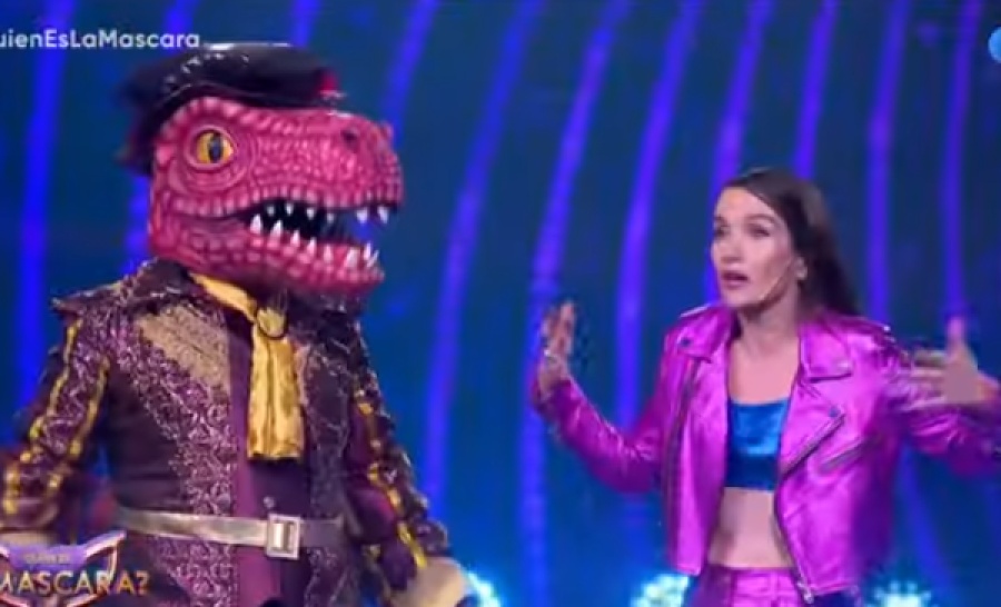 Ricardo Mollo sorprendió a Natalia Oreiro en ”¿Quién es la máscara?”