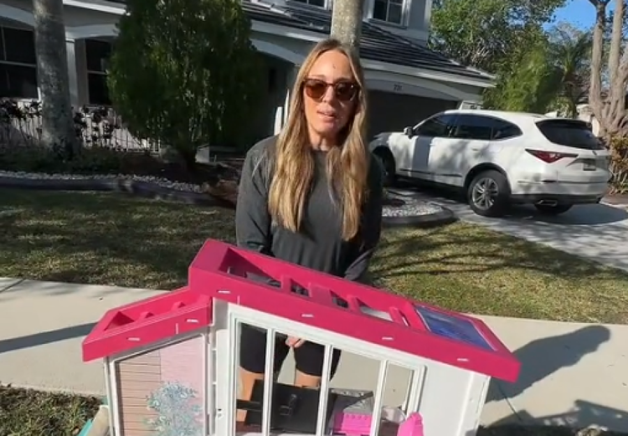 Salió a caminar por su barrio y grabó las insólitas cosas que desechan sus vecinos: ”No pueden haber tirado eso”