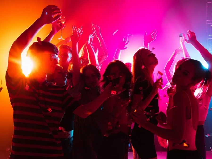 Desfiguraron a una joven platense durante una fiesta de egresados y su mamá explotó: ”¡La vas a pagar!”