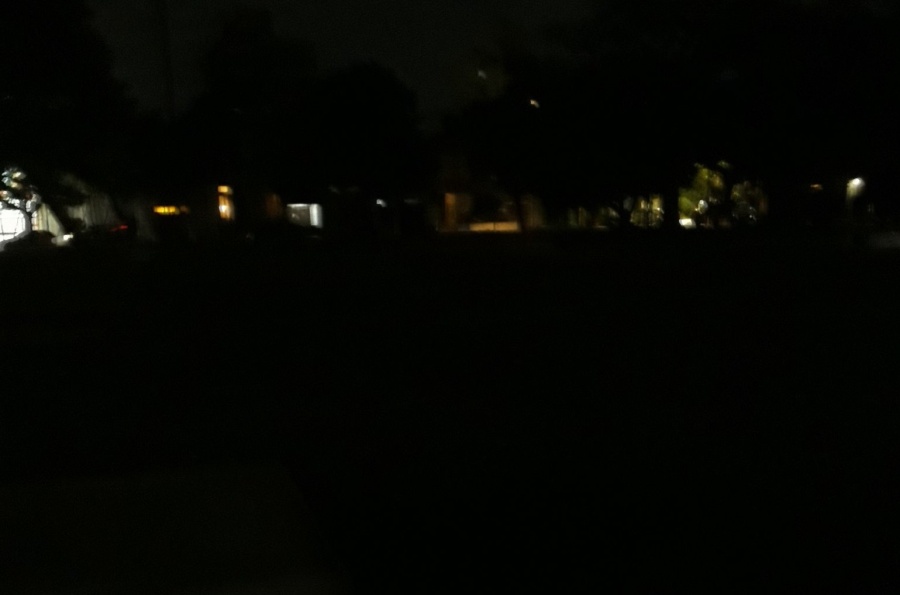 En Plaza España volvieron a pedir por mayor iluminación: ”Estamos así desde octubre”