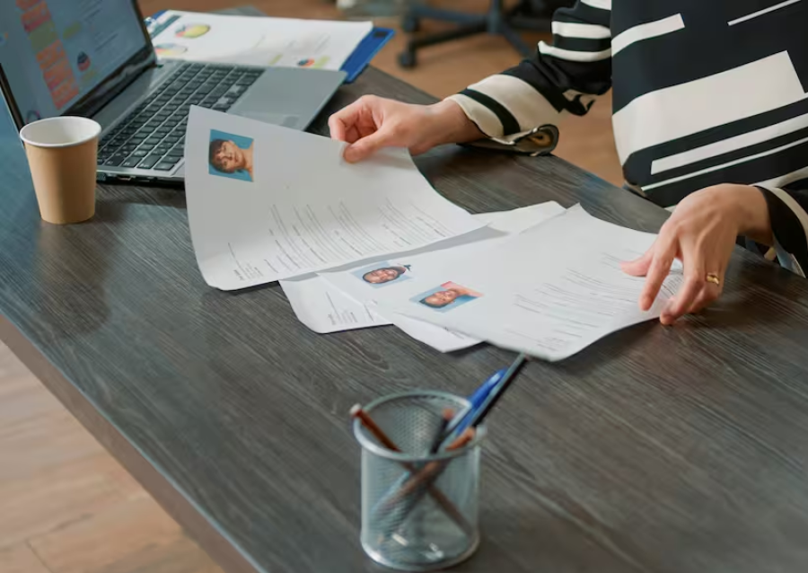 ”Tremendo salamín”: quiso entrar a un trabajo, lo bocharon por la foto de perfil de WhatsApp y se volvió viral