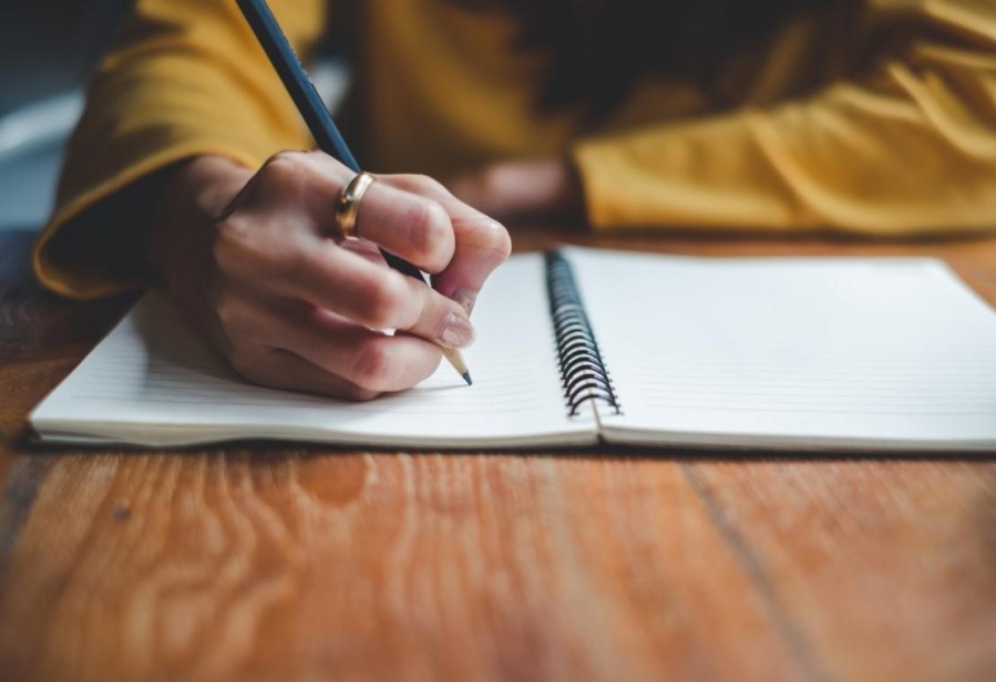 Estudios científicos revelaron los enormes beneficios de escribir a mano