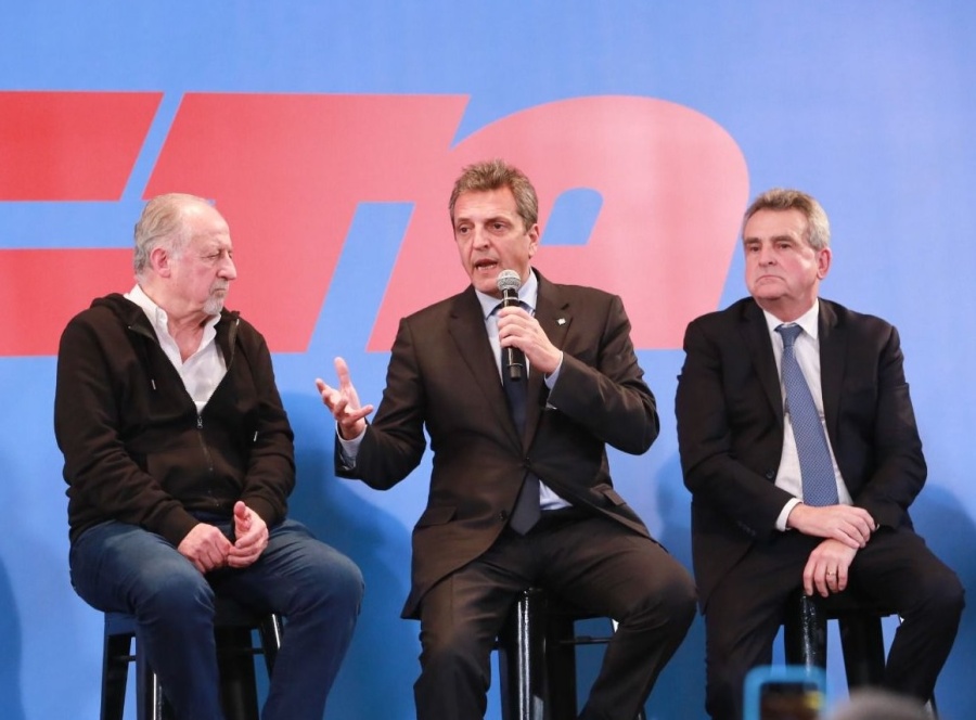 Massa sobre la oposición: ”Hablan de costo laboral; para nosotros el trabajo es dignidad y un piso que no se negocia”